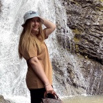 Диана Холявко